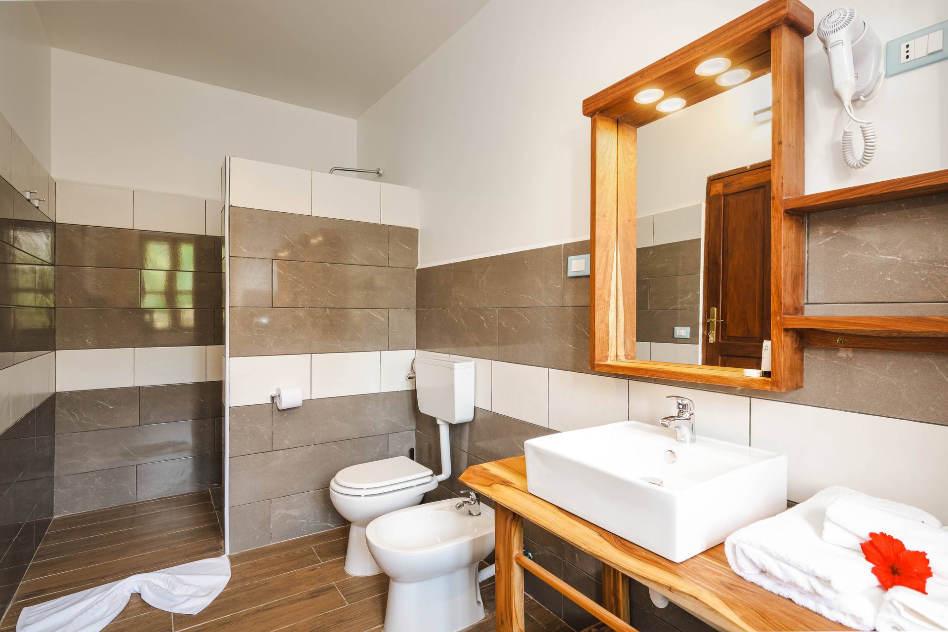 Image - e649543e-62da-45cb-b7fe-4053c20ff3c7